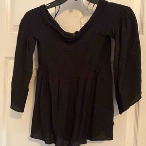 In excellent condition blouse size S by Guess